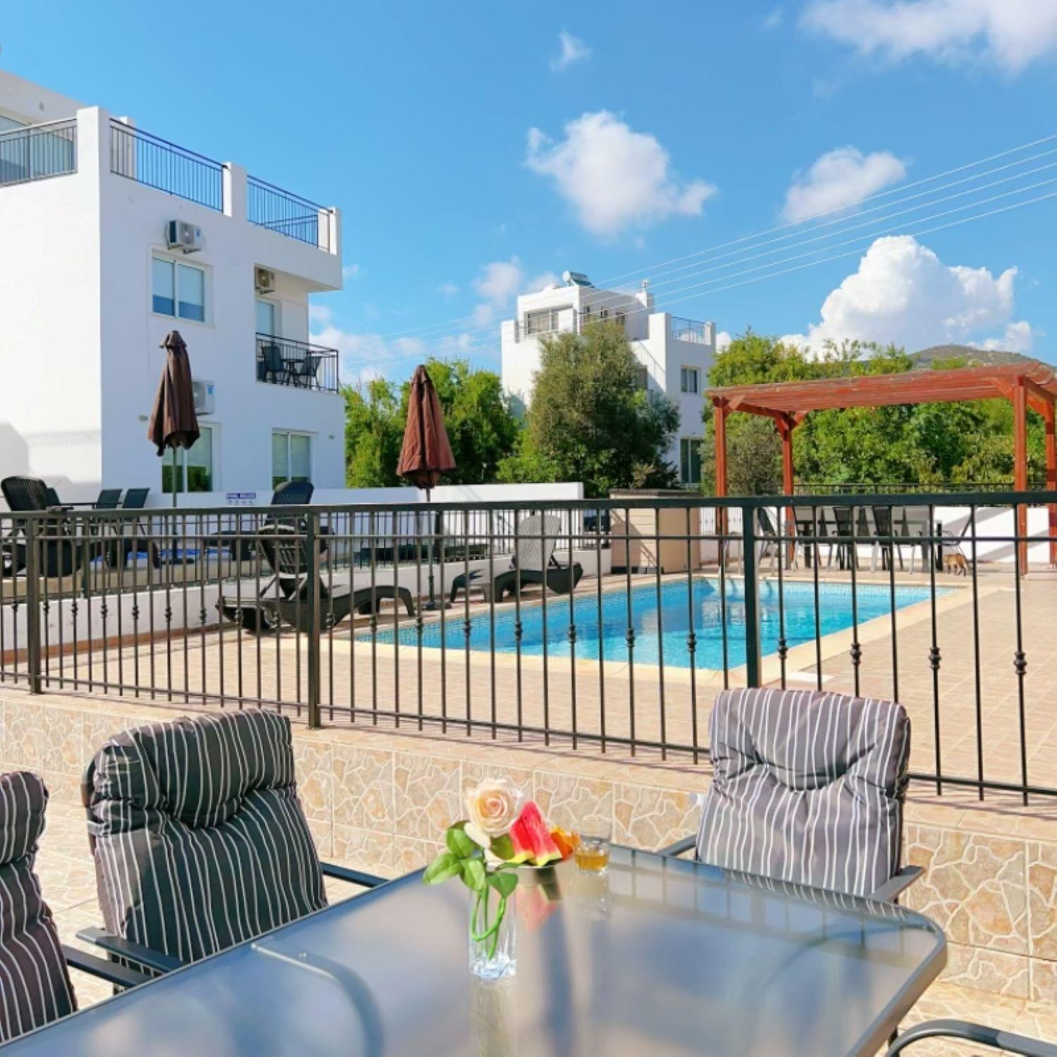 White Mountain Pool Villa *